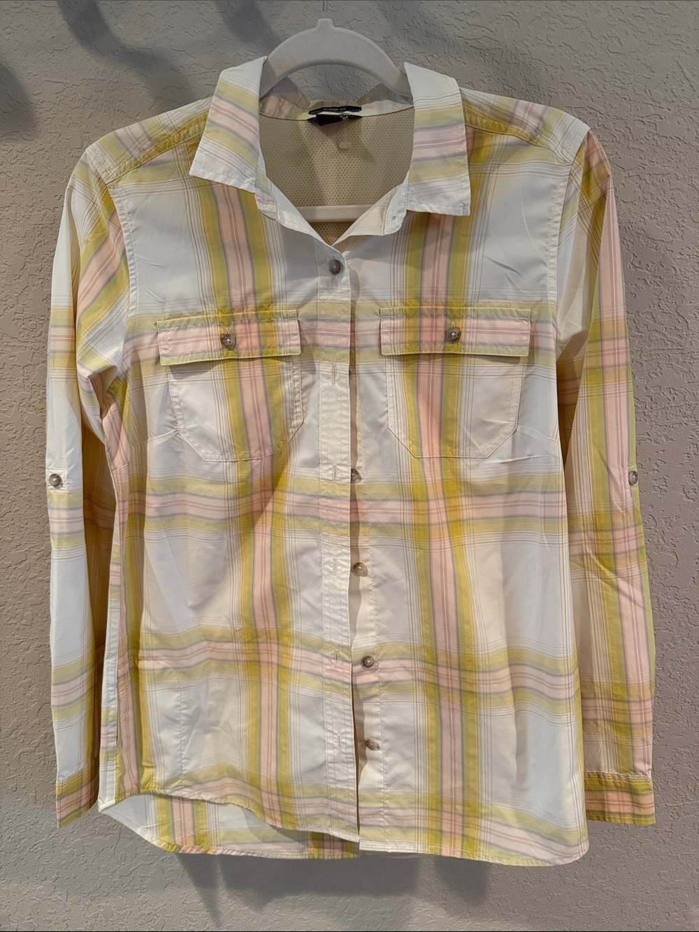 Eddie Bauer Pastel Plaid Button-Down Shirt in Cream, Yellow & Pink Classic Fit S